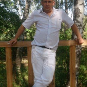 Ден , 44 года