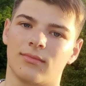 Макс , 20 лет
