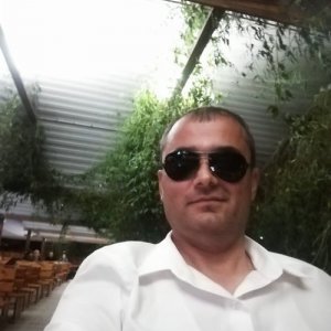 Абудаб , 44 года