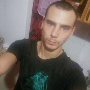 Viktor , 28 лет