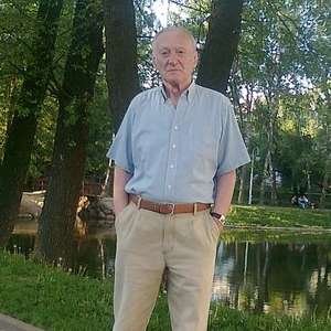 Валерий , 76 лет