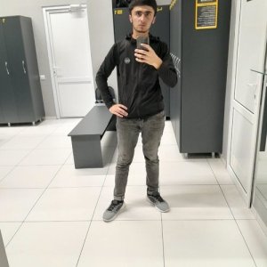 Мехроб джалолов, 20 лет