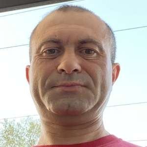 Руслан , 43 года