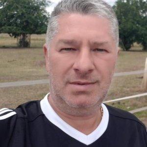 Lucas , 62 года