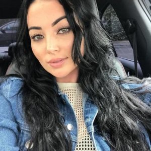 Vivian , 33 года