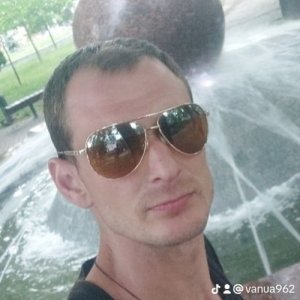 Ваня Коваленко, 37 лет