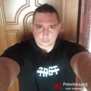 Ден , 33 года