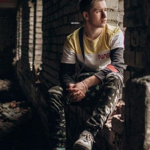 Артур , 27 лет