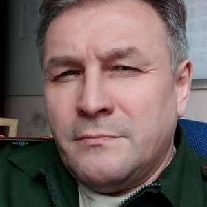 Юрий , 45 лет