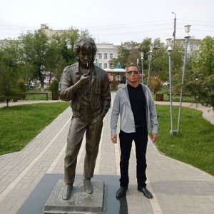 Санал , 46 лет