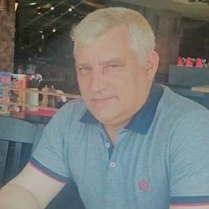 IL , 54 года