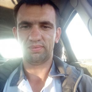 Maks , 64 года