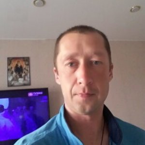 Rom , 37 лет