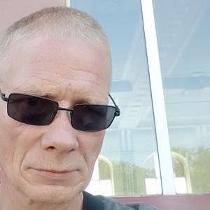 Станислав , 49 лет