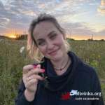Лиза : Это я в красивом поле
