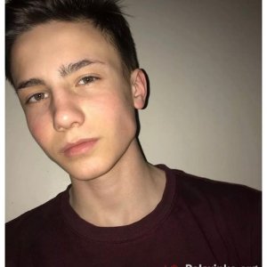 Максим , 19 лет