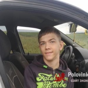 Олег Довгаль, 21 год