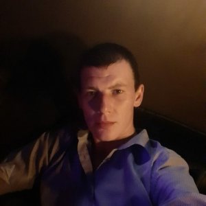 Максим , 33 года