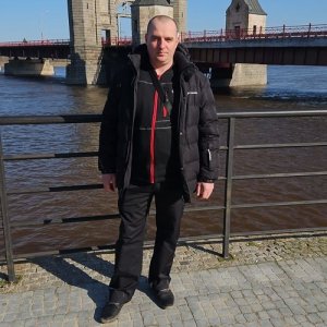 Виктор , 42 года