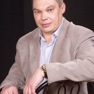 Олег , 44 года