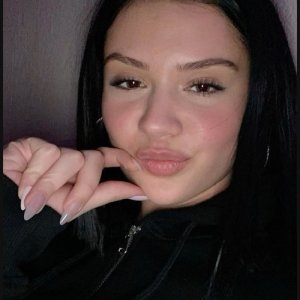 Irem , 20 лет