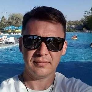 Viktor Yakovlev, 44 года