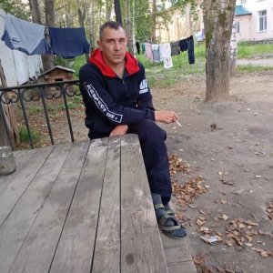 Максим , 46 лет