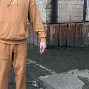 Лёша , 28 лет
