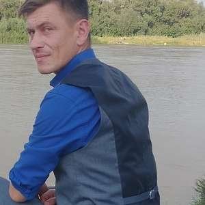 Анатолий , 44 года