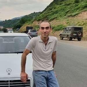 Араик , 41 год