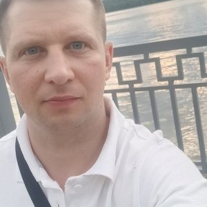 Михайло , 42 года