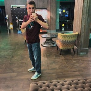 Илья , 20 лет