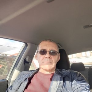 Валентин , 61 год