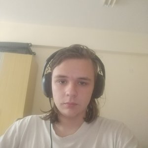 Максим , 18 лет