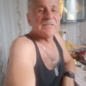 Усатый , 64 года