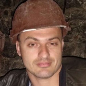 MaxiMax , 42 года