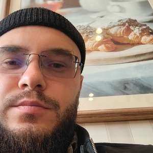 Айрат , 24 года