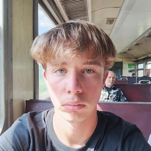 Лева , 27 лет