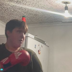 Артём , 18 лет