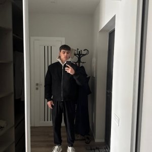 Саша , 19 лет