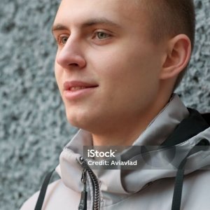 Vladislav , 28 лет