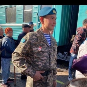 Олжас , 23 года