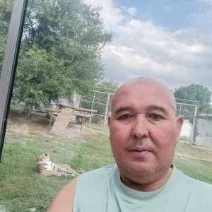 Бисембай , 54 года