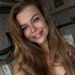 Ella , 42 года