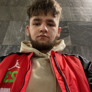 Зоир , 24 года