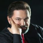 Виктор Mаер: 
