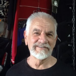 Валим , 62 года