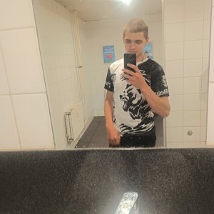 Владимир , 19 лет