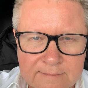 Liam Friedrich , 61 год