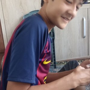 Абдулазиз , 18 лет